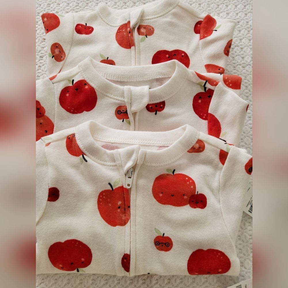 Old Navy Bundle of 3-Bodysuit Size 0-3 M